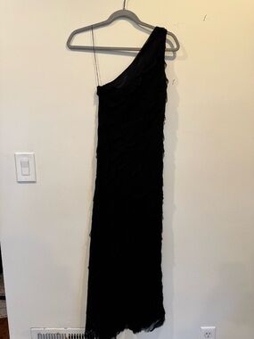 Anne Klein Black One-Shoulder Evening Gown